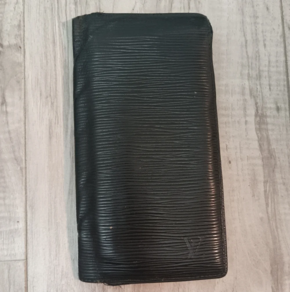 Louis Vuitton Brazza Wallet Epi Leather